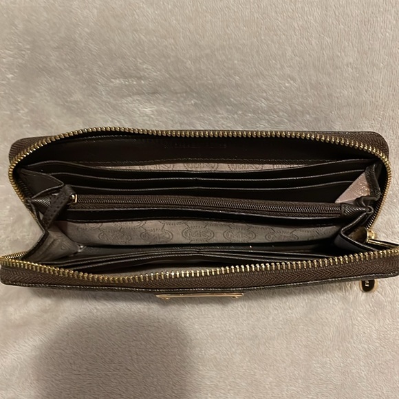 Michael Kors Logo Wallet. Color Brown/Tan. Large Size Wallet. - Picture 3 of 5